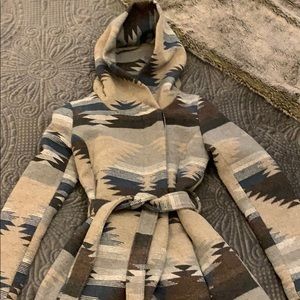 Aztec Pattern Winter Coat w/ Hood + pockets!